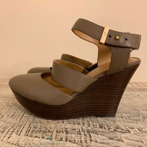 Elaine Turner Leslie Shoe